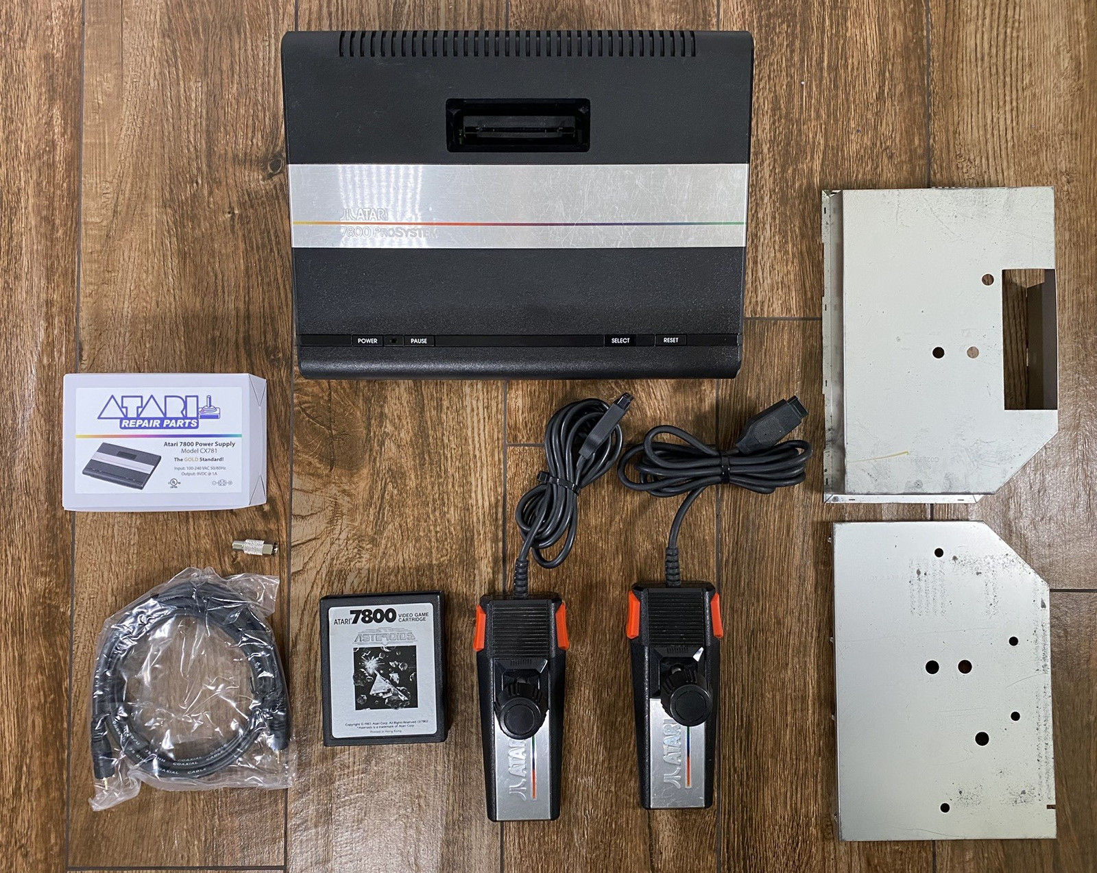 Atari 7800 Pro System Game Console w/ Asteroids (new caps, volt. reg, buttons..)