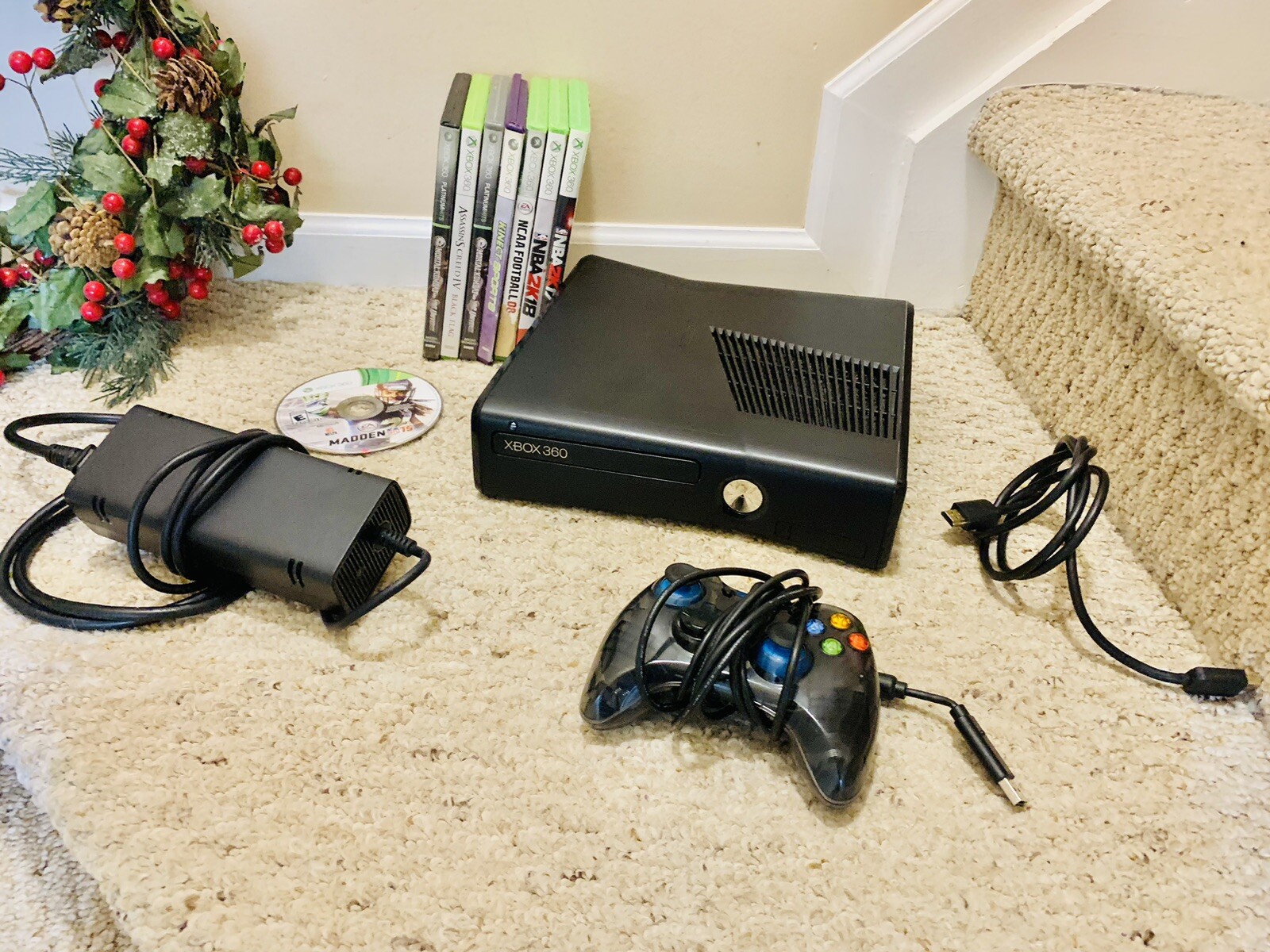 Microsoft Xbox 360 S Slim Console #1439 8MB Black Controller AC Power + 8 Games!