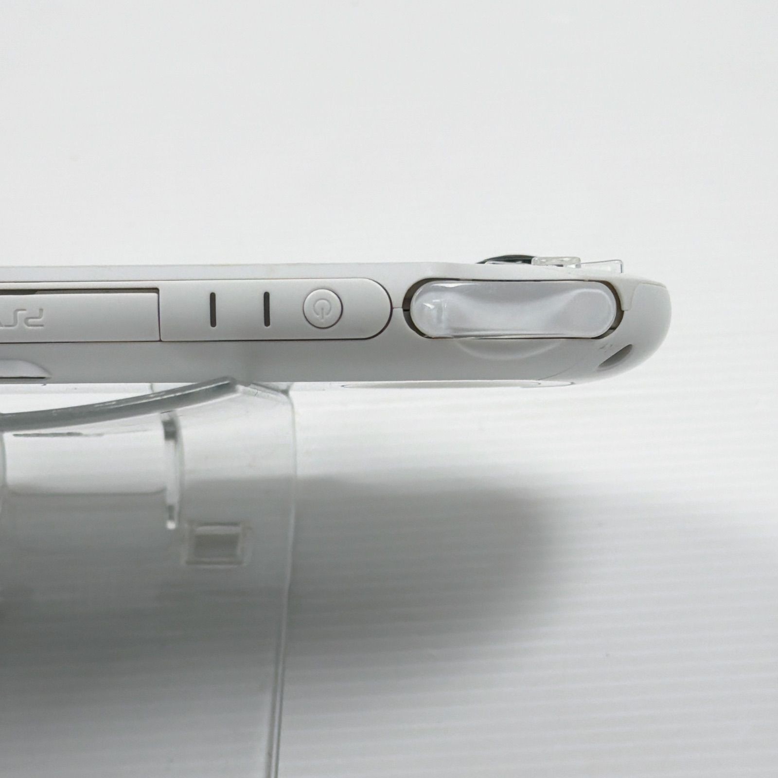 Excellent SONY PS Vita PCH-2000 Console White w/charger