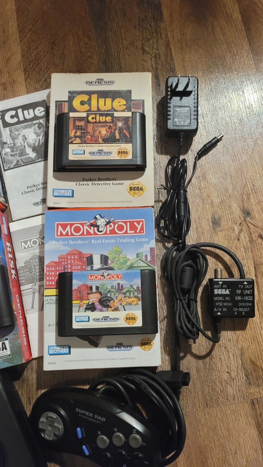 Sega Genesis Console Bundle (Working)