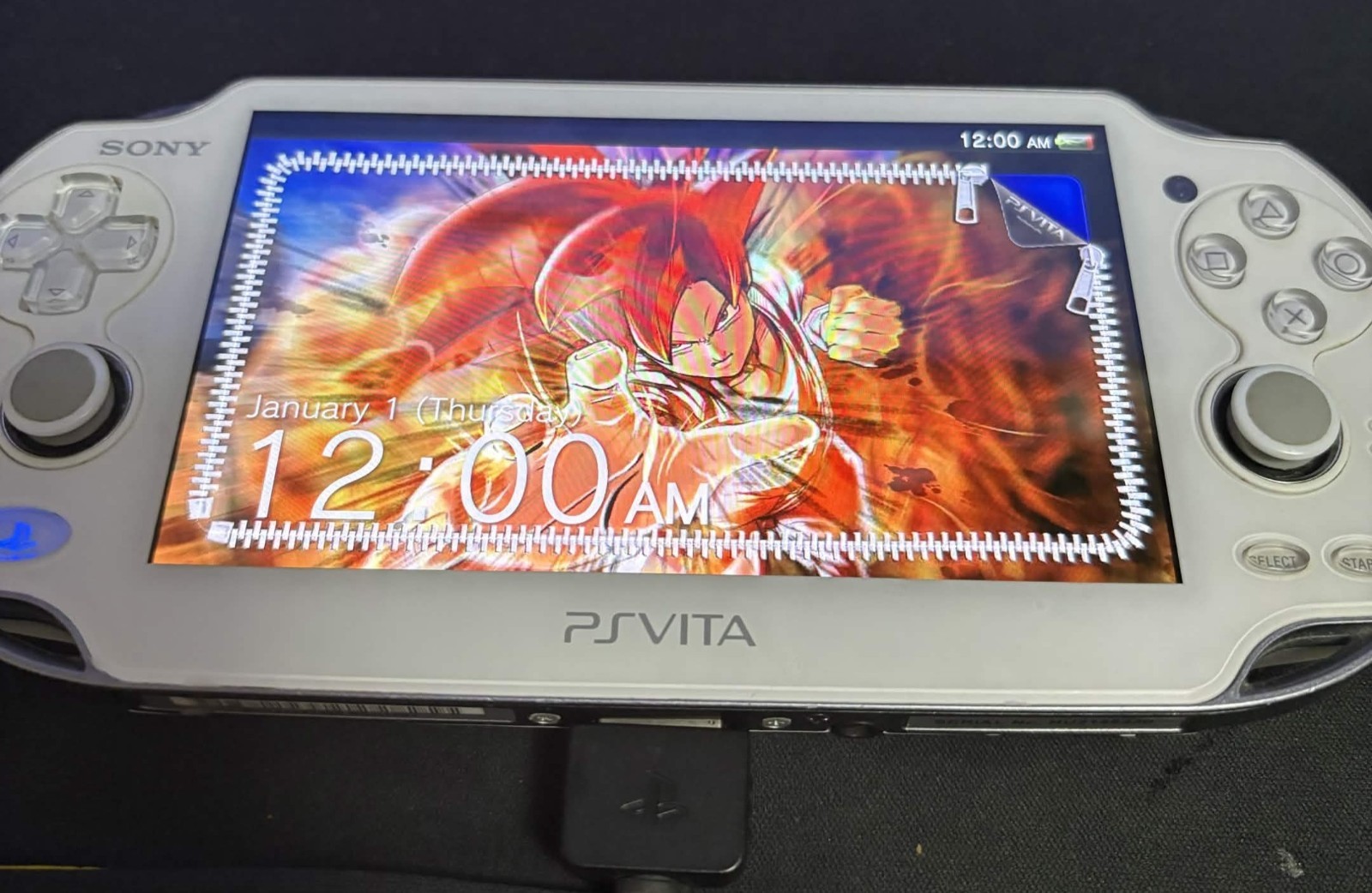 Sony PS Vita PCH-1001 White Handheld Console CFW 3.67