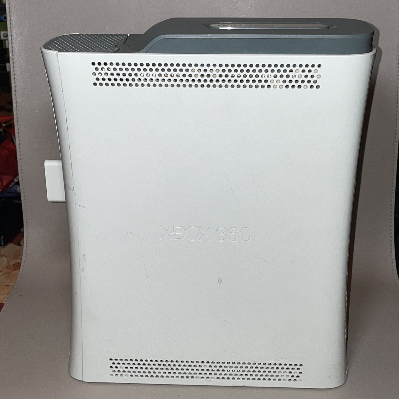 CLEAN Xbox 360 Arcade 60GB Console – 256Mb (Xbox) Games – Original Cables TESTED