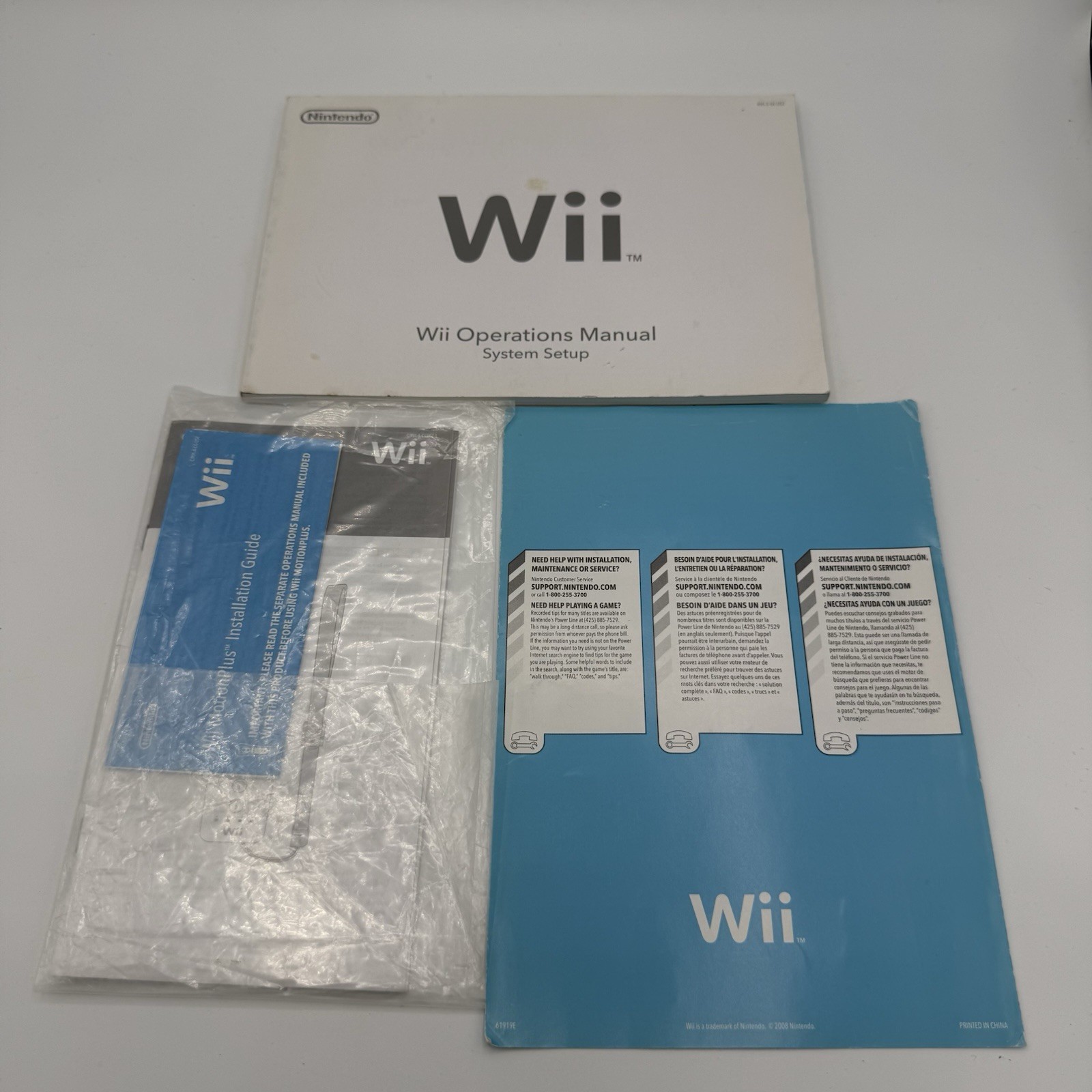 Nintendo Wii Black Console RVL-001 Wii Sports + Resort w/ 2 Wiimotes + 5 Games
