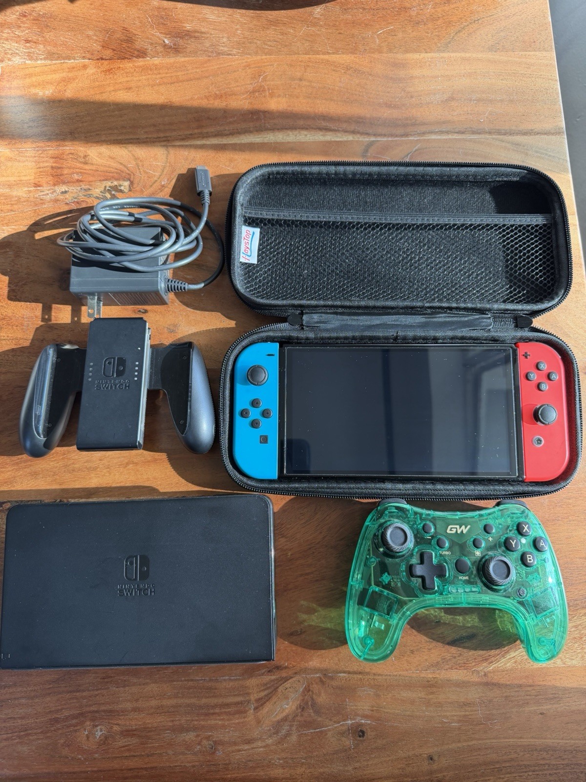 Nintendo Switch OLED Model Neon Red/Blue Joy-Con HEG-001 128 GB Extra Controller