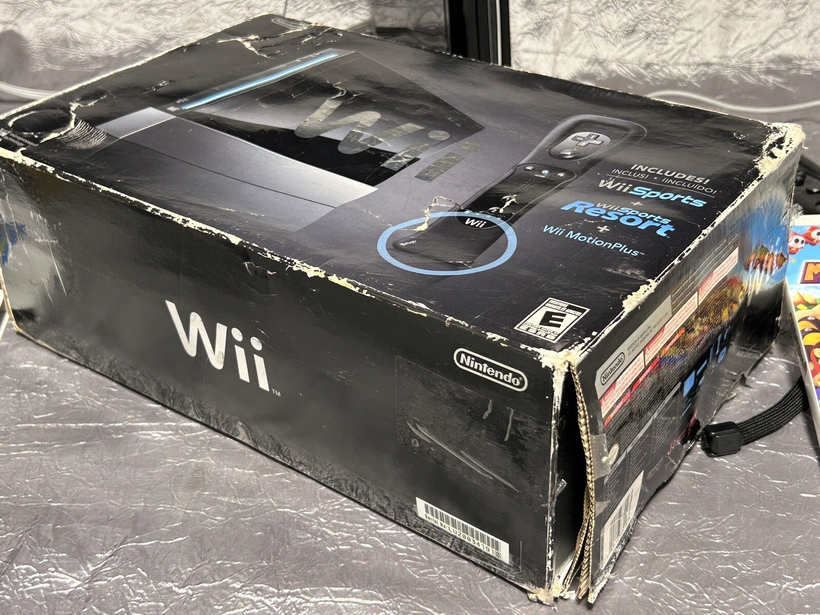 Nintendo Wii Console with Wii Sports + Sports Resort + Motion plus RVLSKRP2