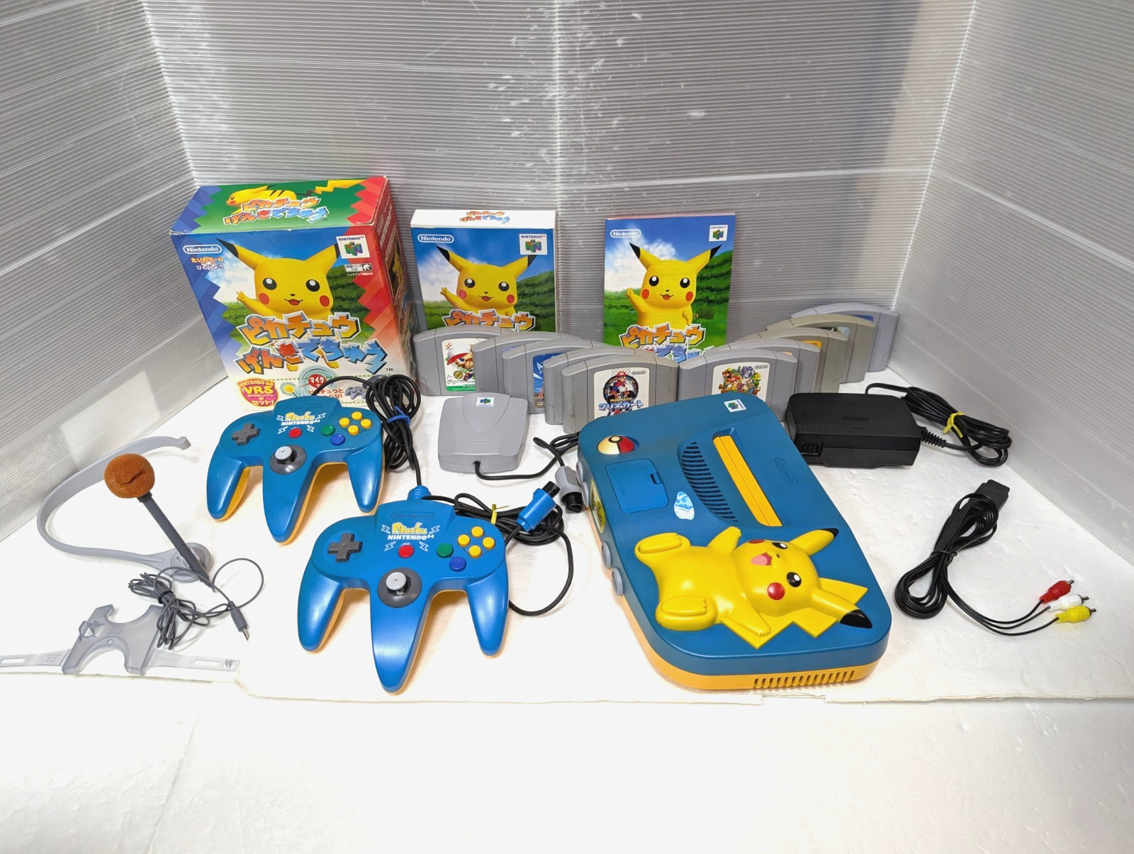 Nintendo 64 Pokemon Pikachu Region Free Console 2Controllers N64 japan
