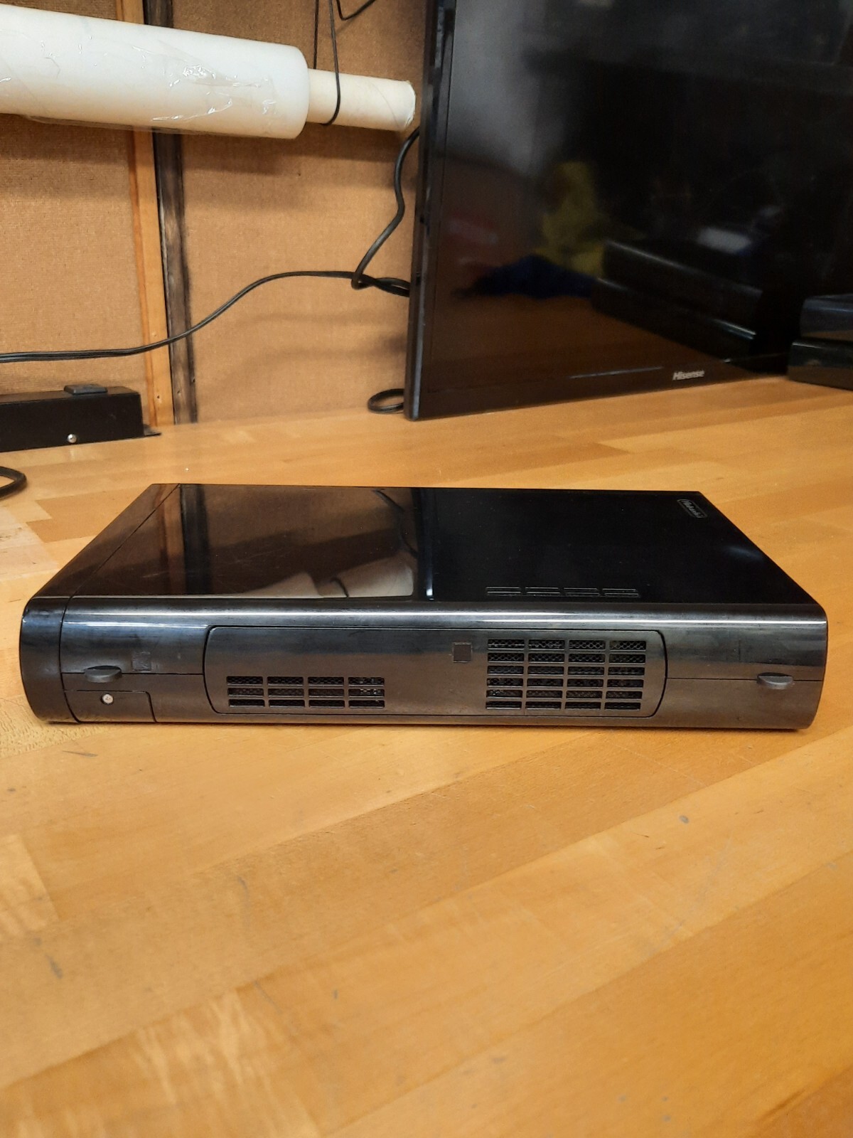Nintendo Wii 32GB Black WUP-101(02) TESTED. SCRATCHES. NO GAMEPAD OR ACCESSORIES