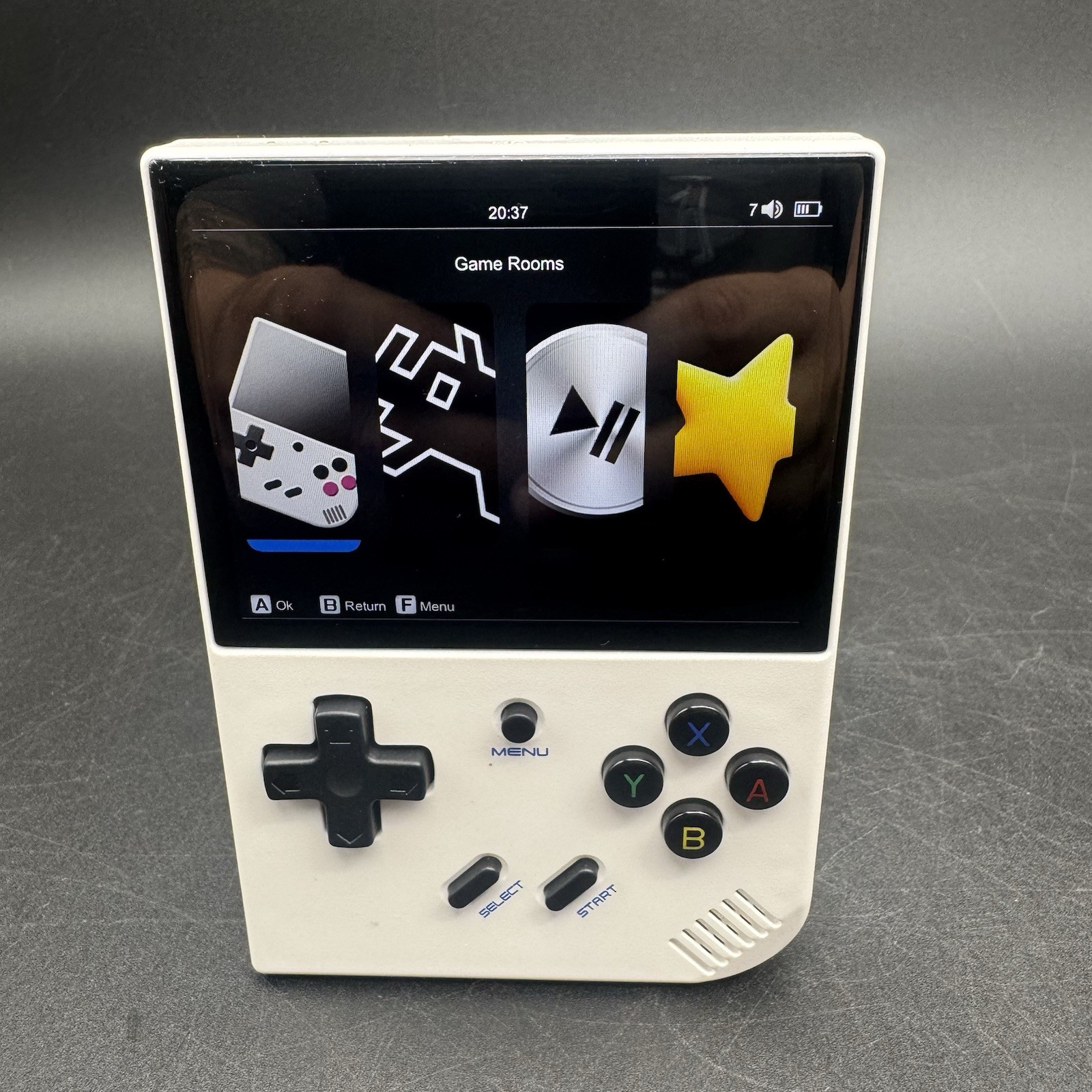 RG35XX Plus 2024 Anbernic White Retro Game Handheld Console W/ downloaded Games