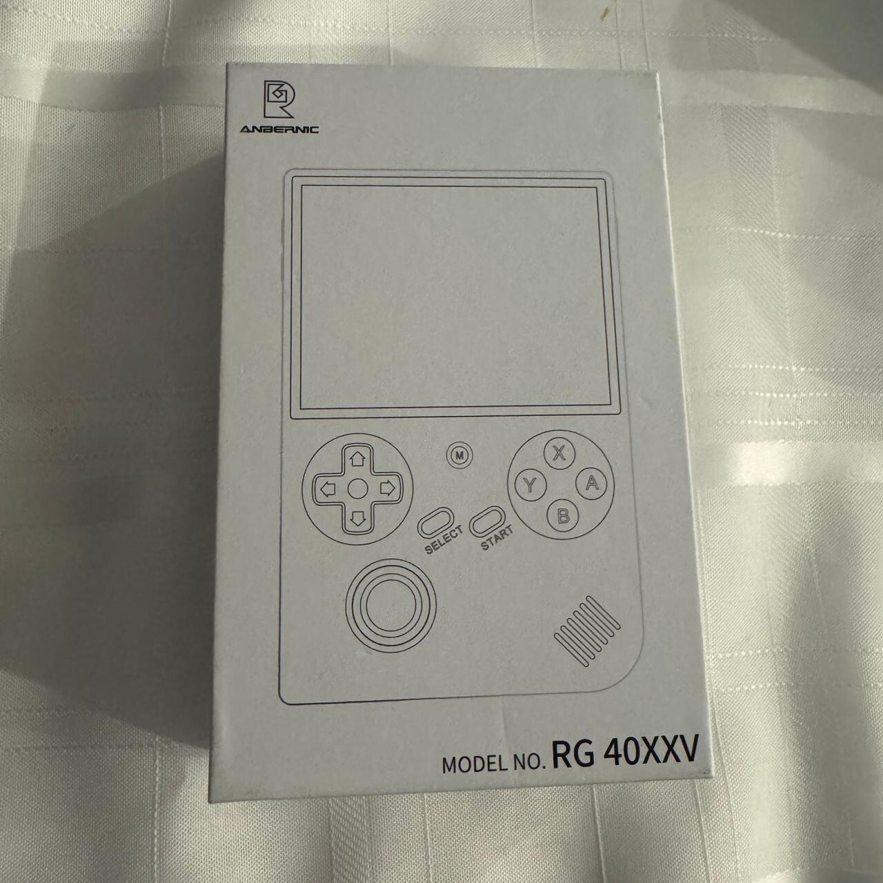 ANBERNIC RG40XXV Retro Handheld Game Console Linux 64-Bit 64G TF 5000+Games Gift