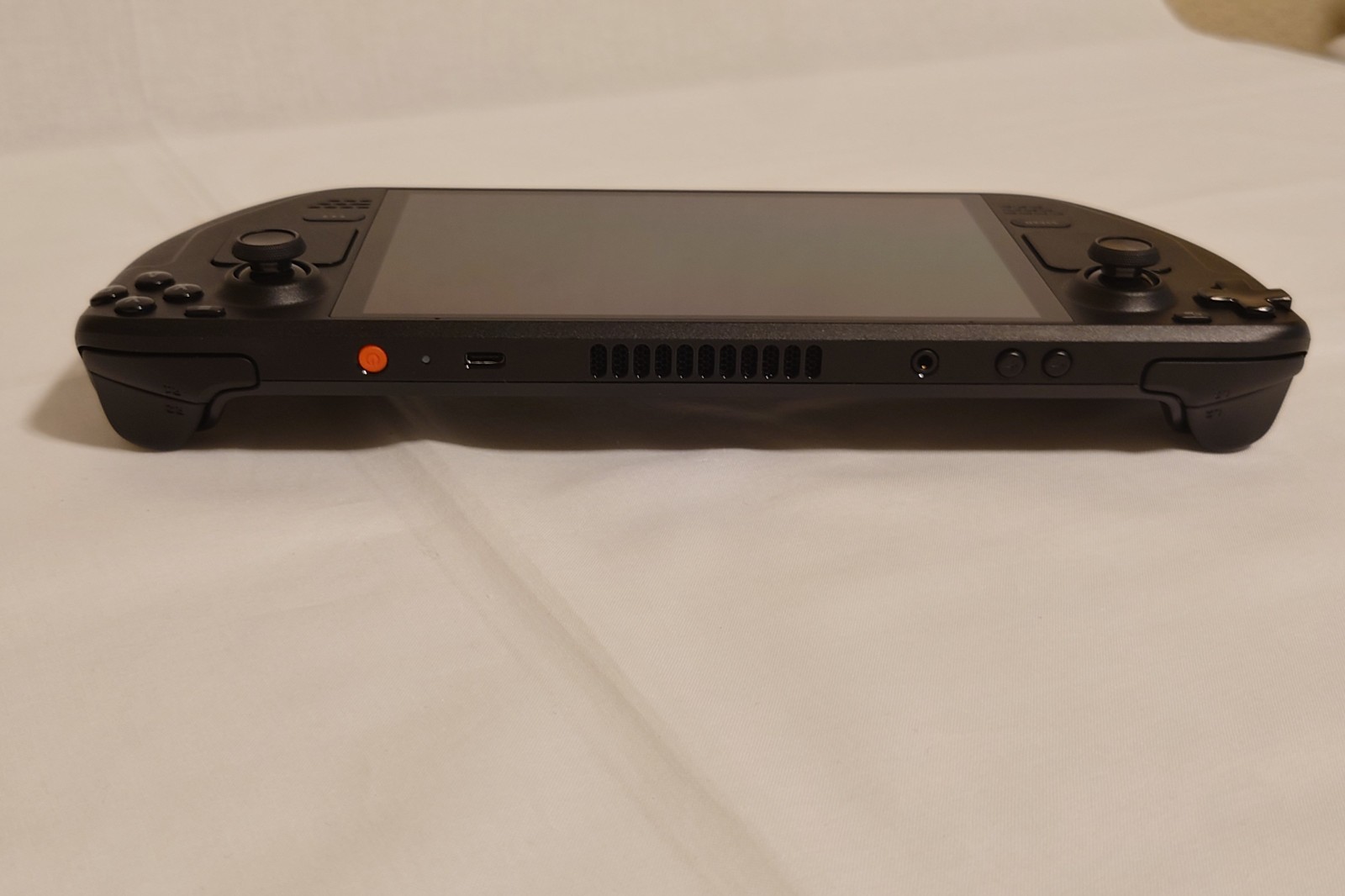 Valve Steam Deck OLED 1 TB w/ Handheld Case + Charger – Excellent Used Condition