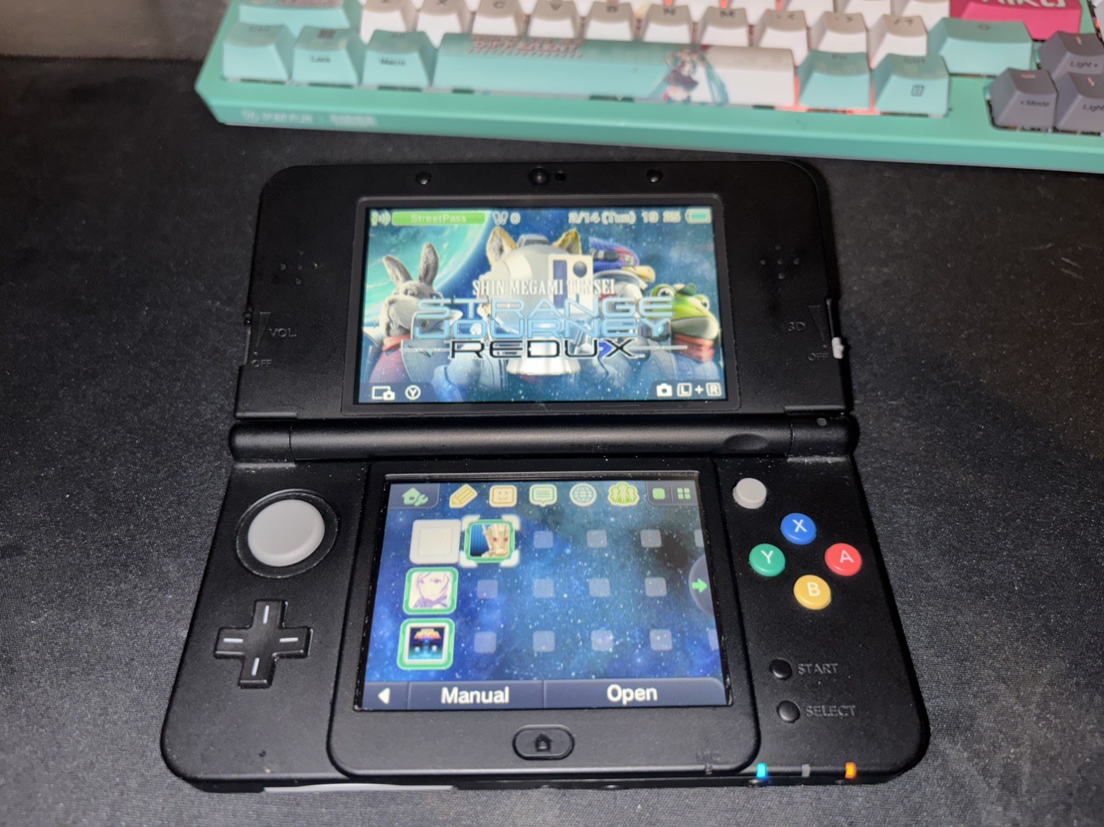 Nintendo New 3DS Black W/ Shin SMT Journey redux(Digital Version.)