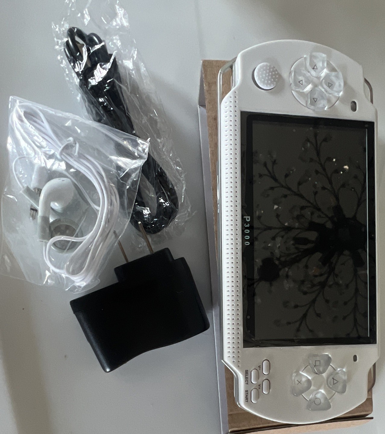 P3000 Handheld Game Console White Platform 2GB 480p Region Free USB