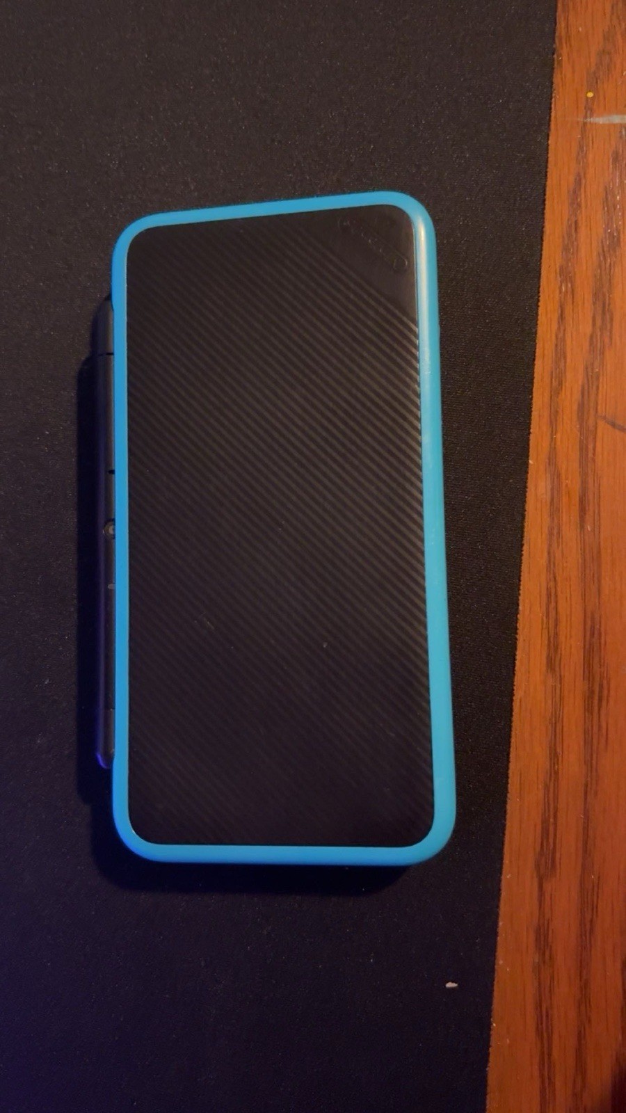 New Nintendo 2DS XL Lightly Used Blue and Black