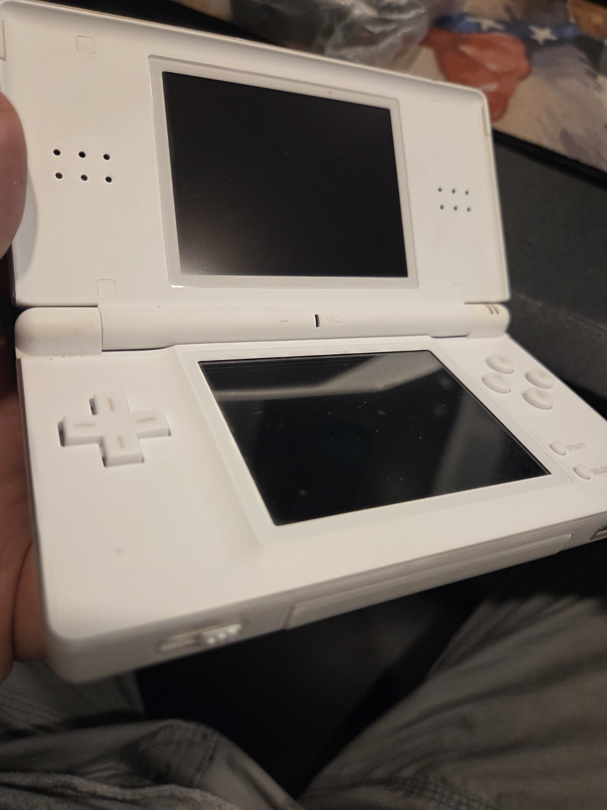 Nintendo DS Lite USG-001 JPN White Handheld Console Stylus & Cable