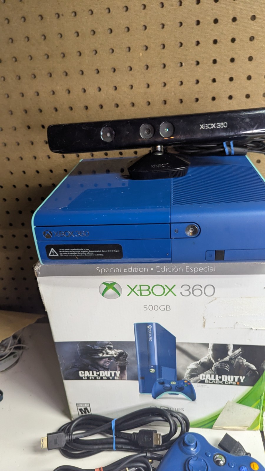 Microsoft Xbox 360 E 500GB Special Edition Console Kinect Bundle BLUE