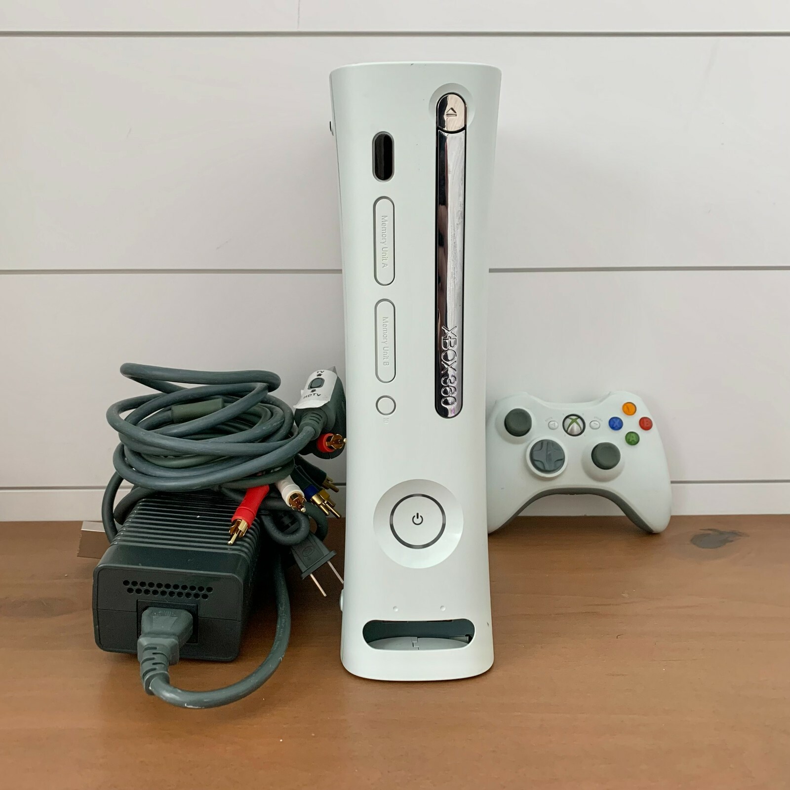 Microsoft Xbox 360 White Video Gaming Console System Includes Controller & Cords