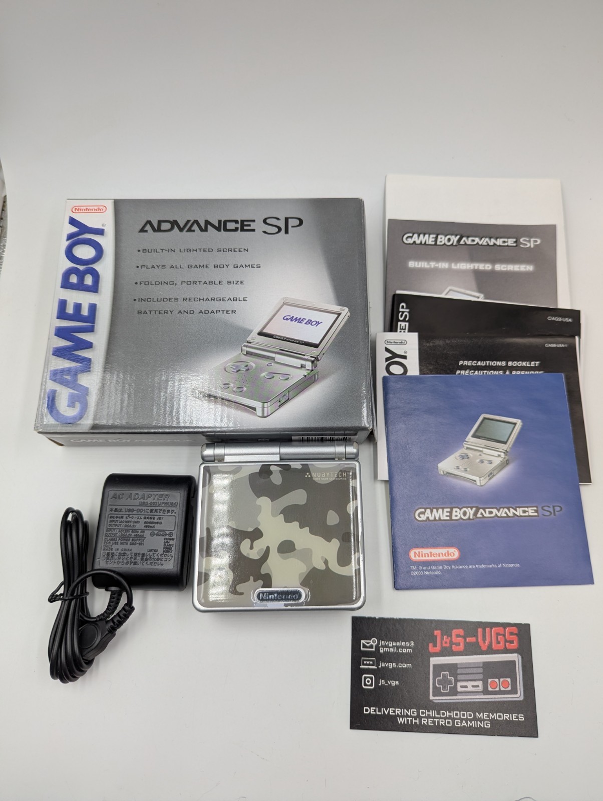 Nintendo Game Boy Advance SP Platinum Silver CIB
