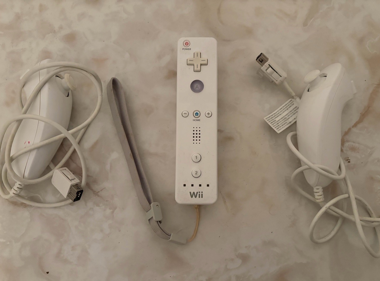 Nintendo Wii RCL-001 Console Bundle Lot w/ 15 Games (Mario Kart, Guitar Hero)