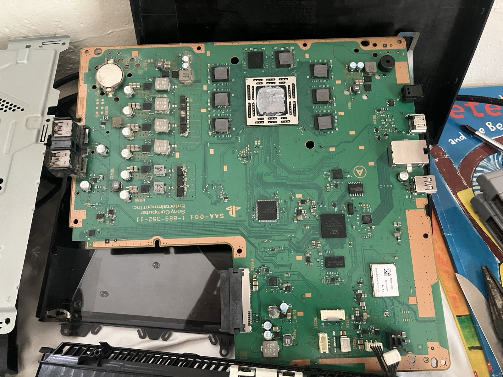 Sony Playstation 4 PS4 Console CUH-1001A CLEAN NEW THERMAL PASTE 500GB 3 Games++