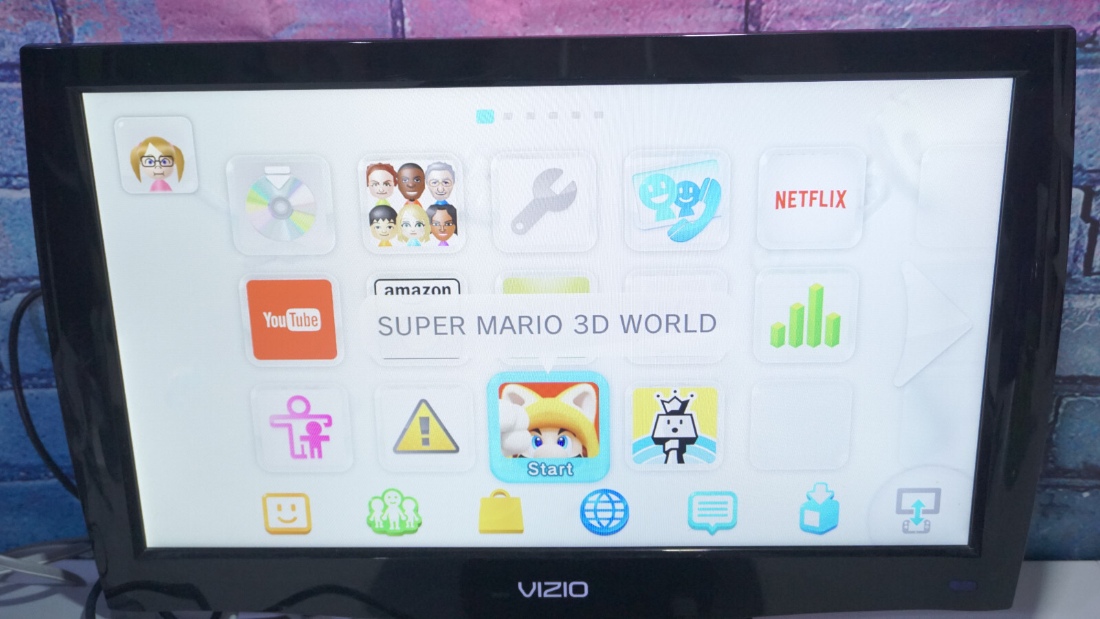 Nintendo Wii U Black Deluxe Console WUP-101(02) with Gamepad & Mario 3D World