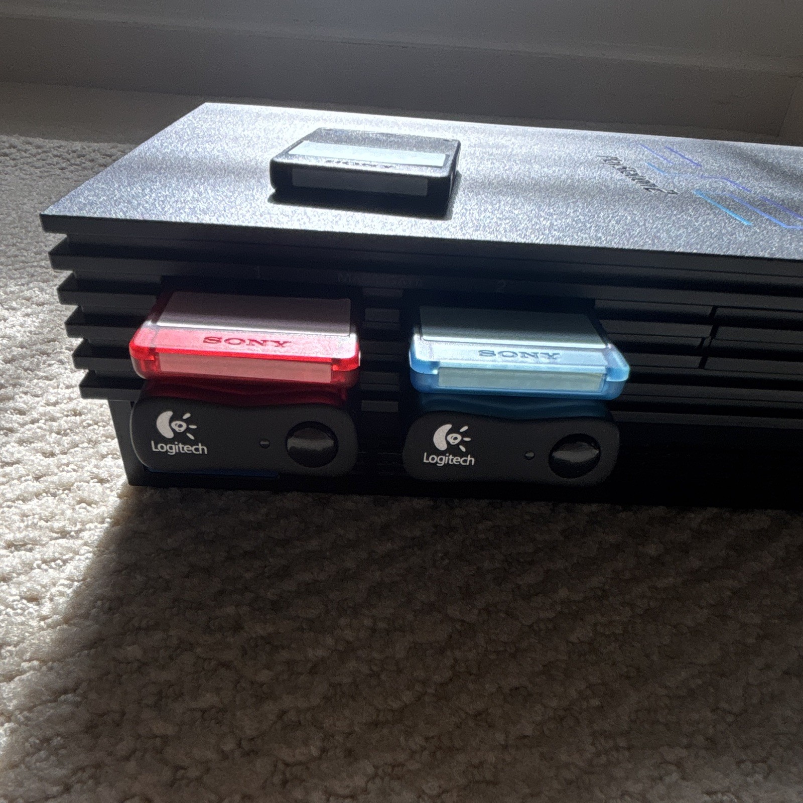 Sony PlayStation 2 PS2 Console w/2 Cordless Controllers, 3x8MB Memory Cards