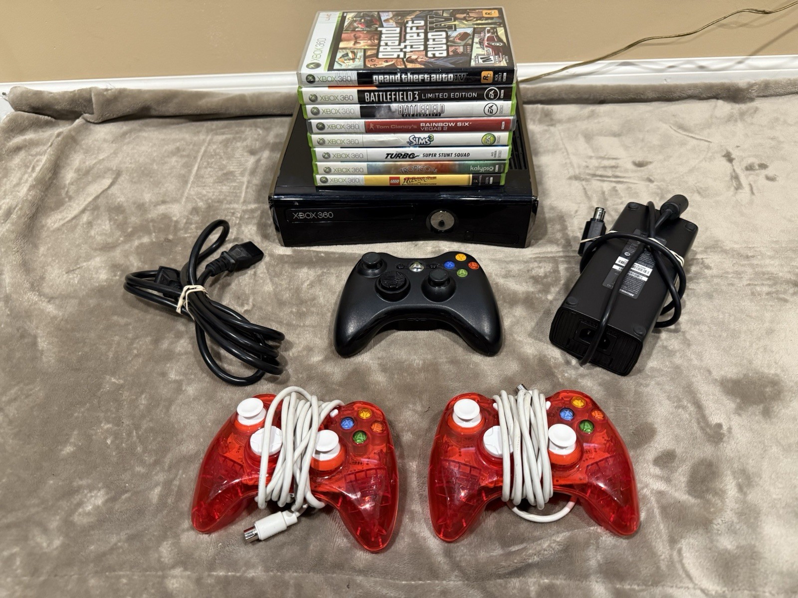 Xbox 360 S 250GB Console + 3 Controllers + 8 Games GTA V Battlefield Sims 3