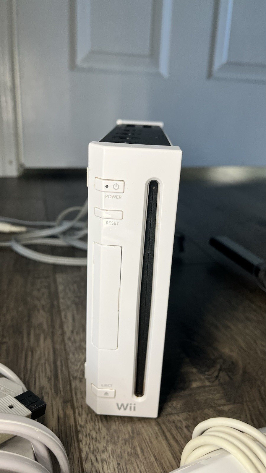 Nintendo Wii RVL-001 512 MB Home Console Wii Bundle Three Controllers