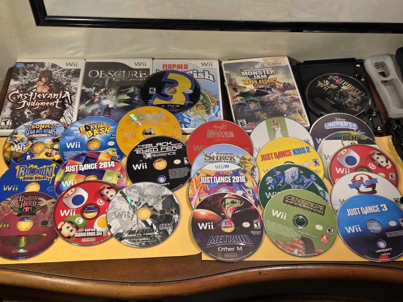 NINTENDO WII VIDEO 30 GAME BUNDLE LOT GAMES CORDS CONTROLLERS ONLY MARIO & MORE!
