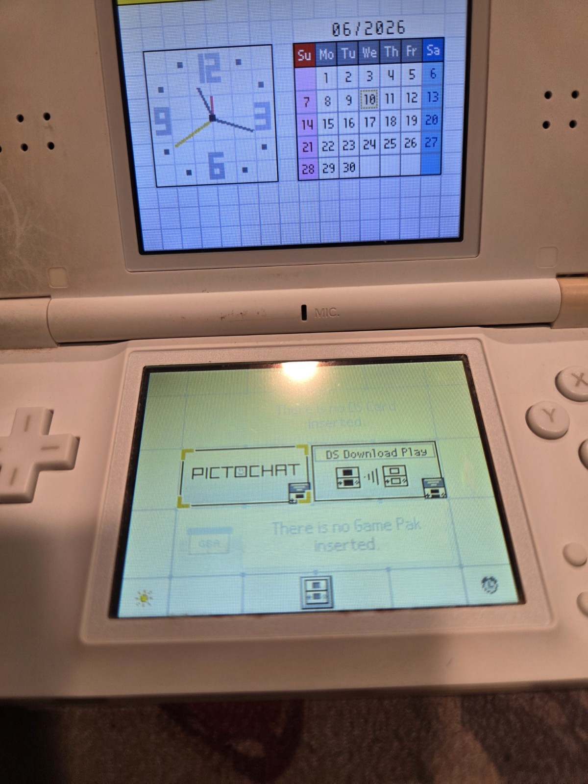 Nintendo DS Lite USG-001 JPN White Handheld Console Stylus & Cable