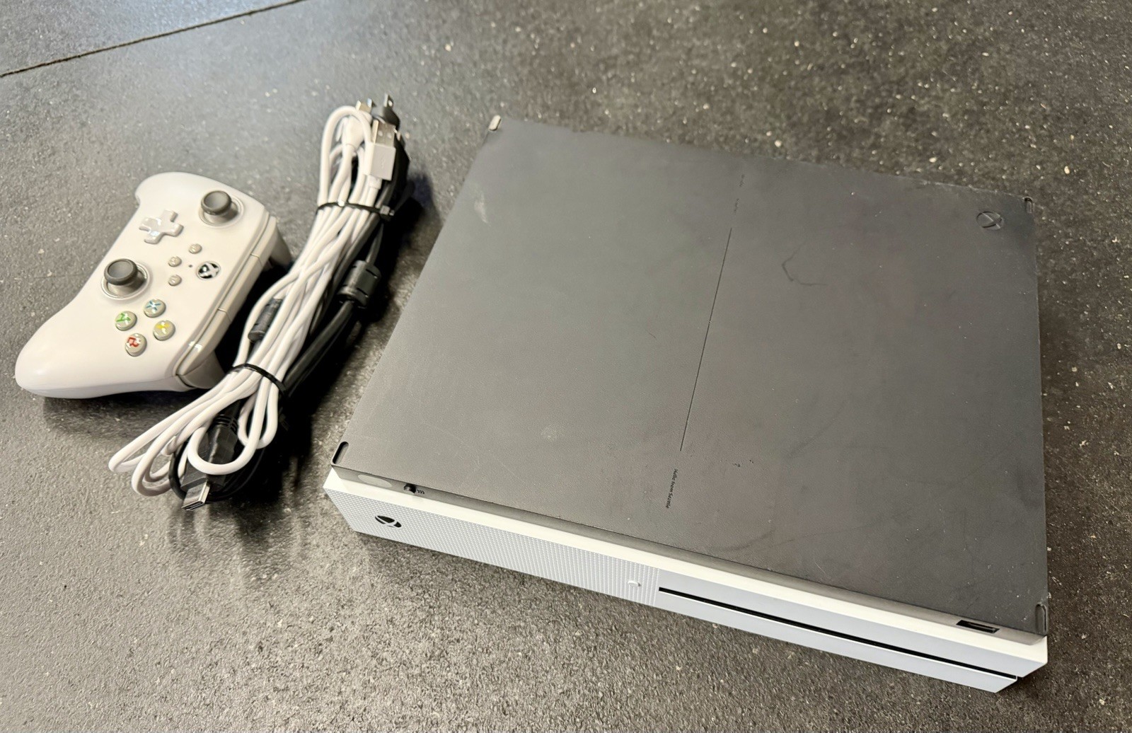 Xbox One S 500GB Model 1681 Console Bundle With 1 Controller – Tested- Working