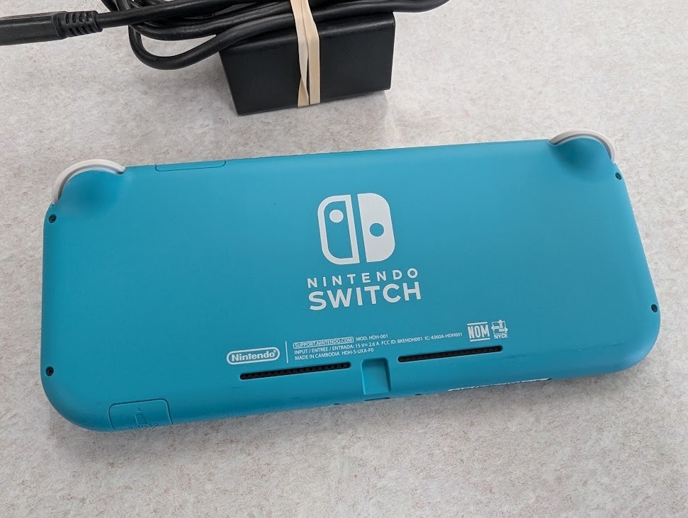 Nintendo Switch Lite HDH-001 32GB Handheld Console Turquoise w/ Charger