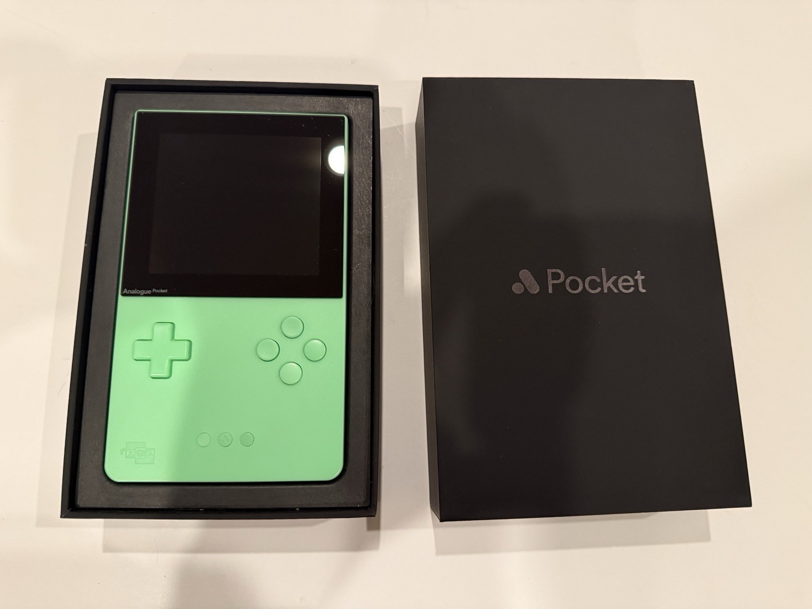 Analogue Pocket Handheld Console System – Glow in the Dark