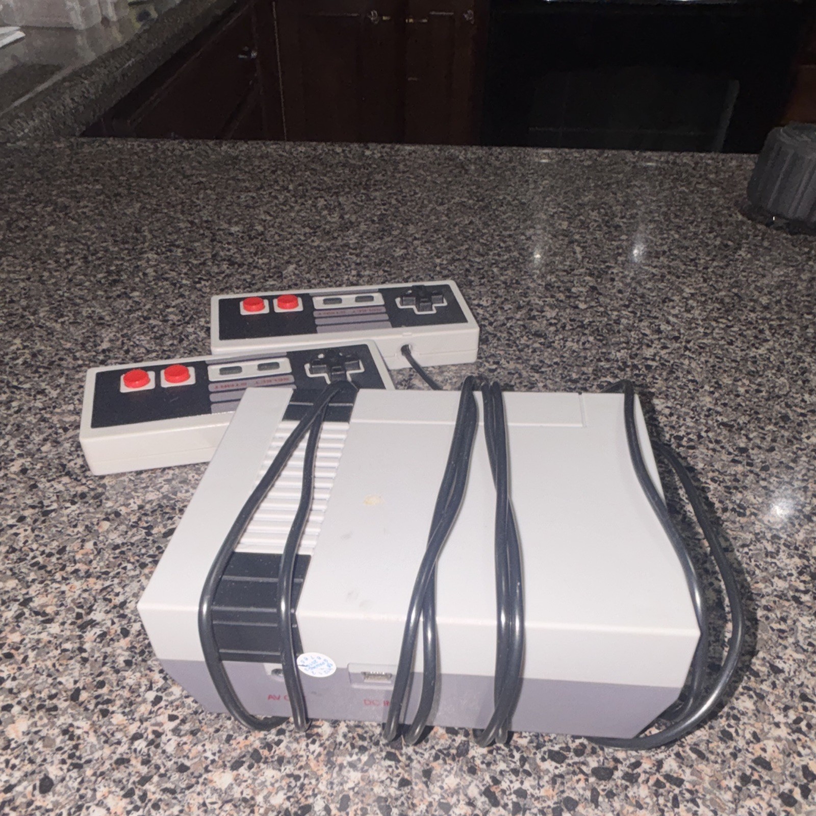 Nintendo NES-001 Entertainment System Console Gray w/ 2 Controllers RF NTSC-U/C