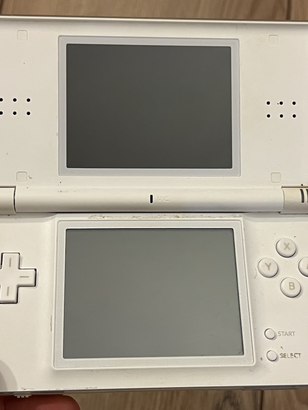 Nintendo DS Lite Pink Ribbon Console Bundle 7 Games Susan Komen Breast Cancer