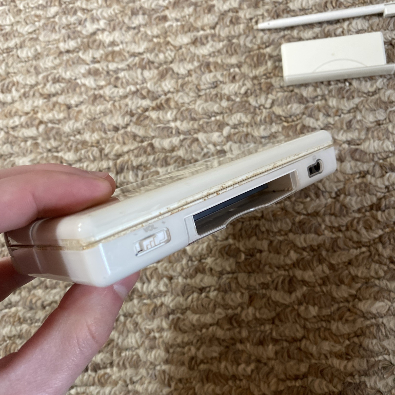Nintendo DS Lite Polar White Handheld System WITH CHARGER AND STYLUS OEM