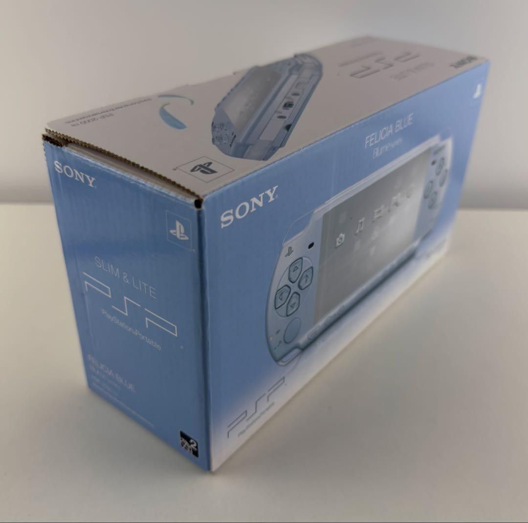 Rare Sony PSP-2000 Felicia Blue Console Region Free w/ Charger Tested Japan