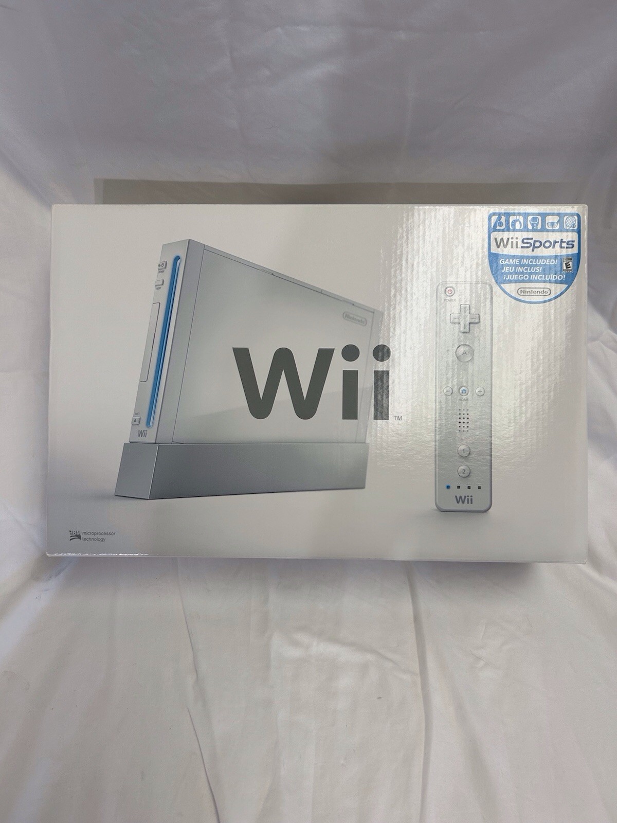 Nintendo Wii Console White Wii Sports Bundle Complete. New in Box