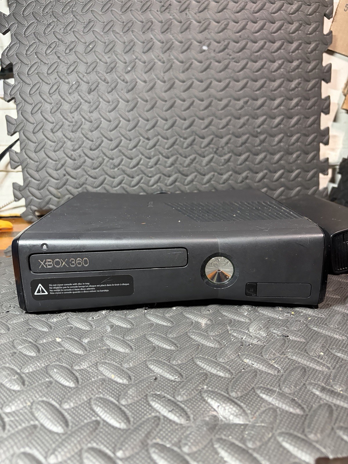 Microsoft Xbox 360 S Slim 250GB Console w/ Power Supply AV & HDMI Tested