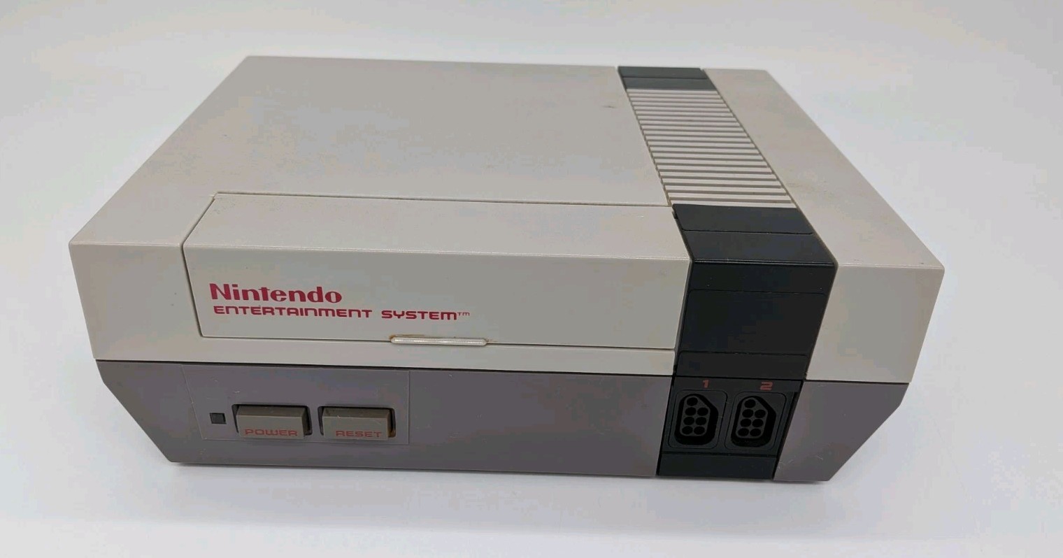 Nintendo Entertainment System NES Game Console Only NES-001 PARTS ONLY