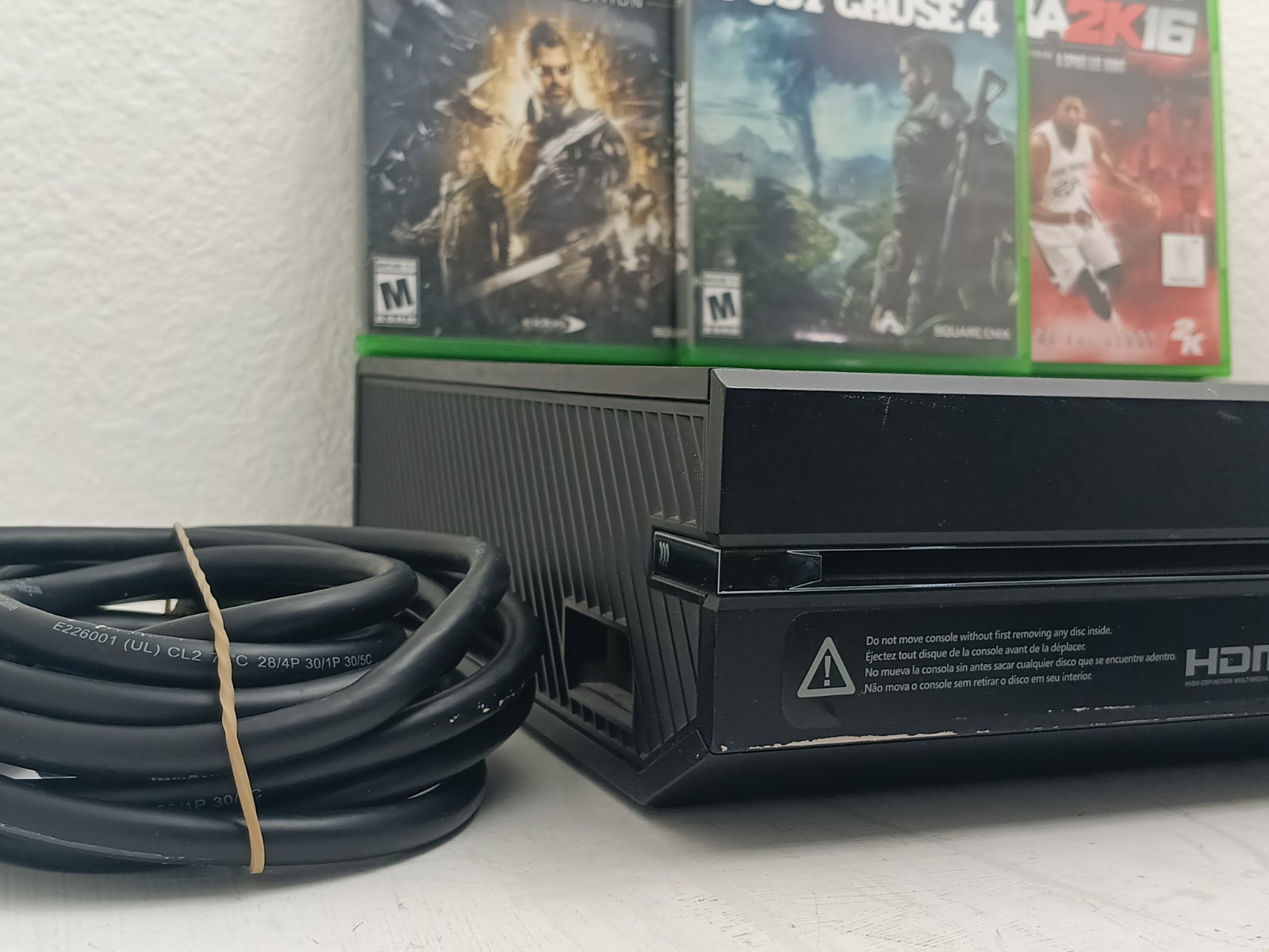 Microsoft Xbox One 500GB Console w/ 3 ganes & controller – Fully Functional