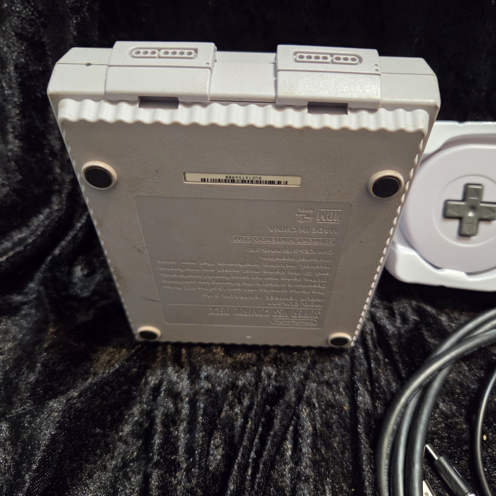Super Nintendo SNES Mini Classic Console CLV-201 Cables 2- Cordless Controllers