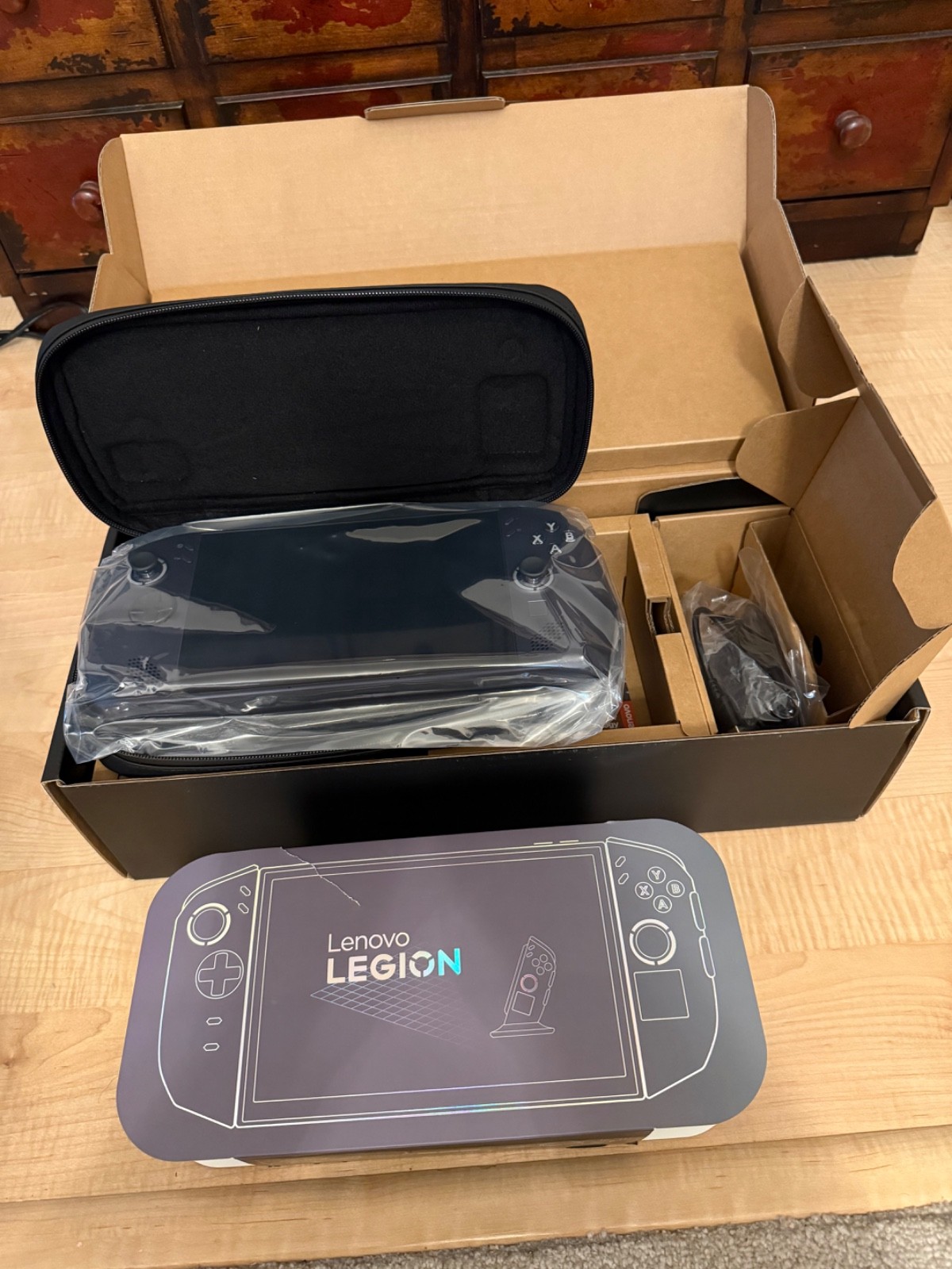 Legion Go S 8” Touch AMD Ryzen™ Z1 Extreme 32GB 1TB SteamOS.