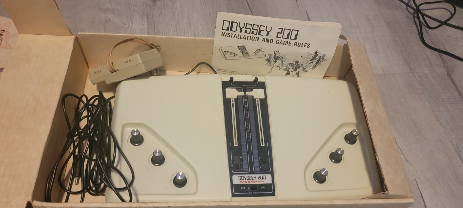 Magnavox Odyssey 200 Home Video Game Console RF Box Manual Beige