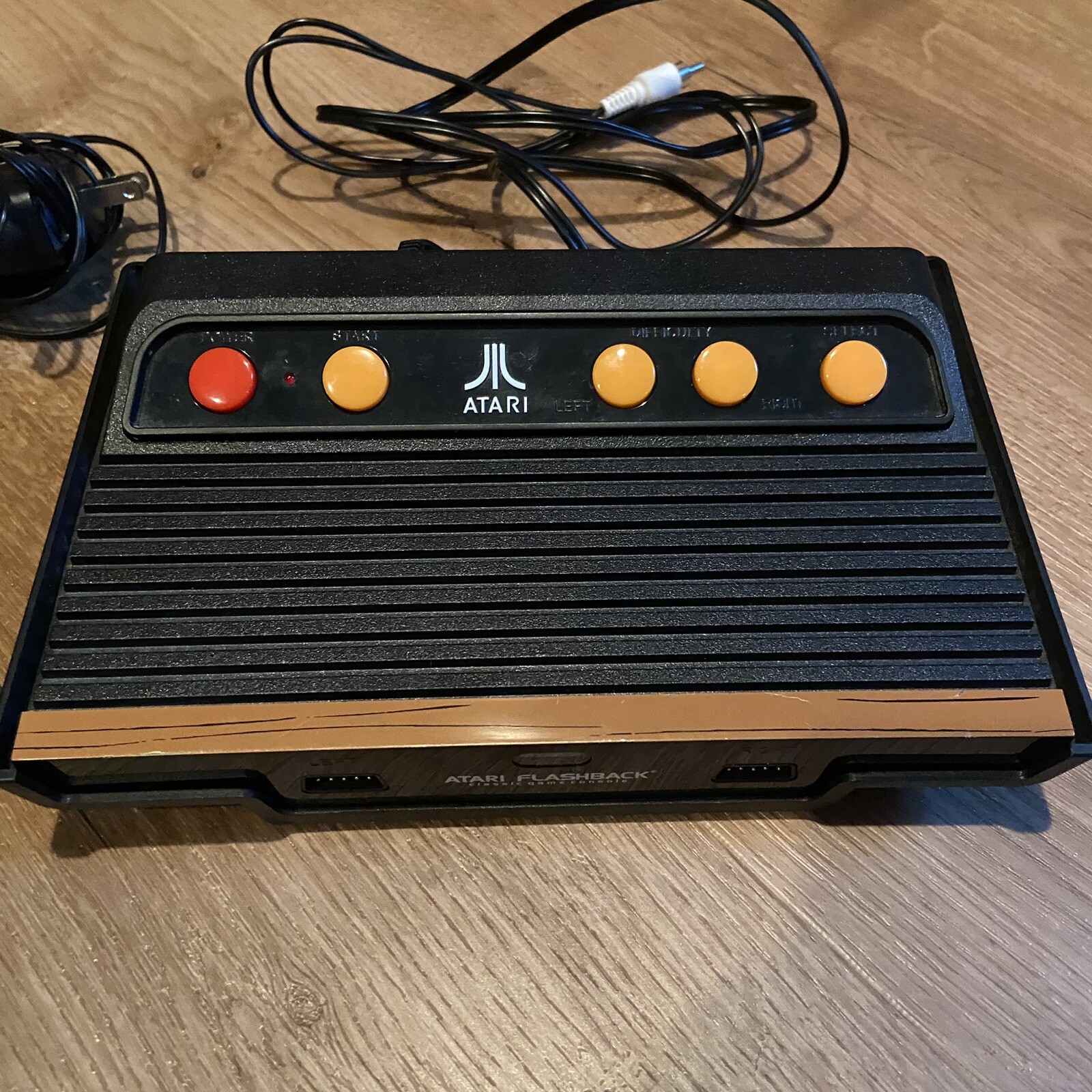 Atari Flashback Classic Game Console & Power Cord 2 Wireless Controllers 06/2015