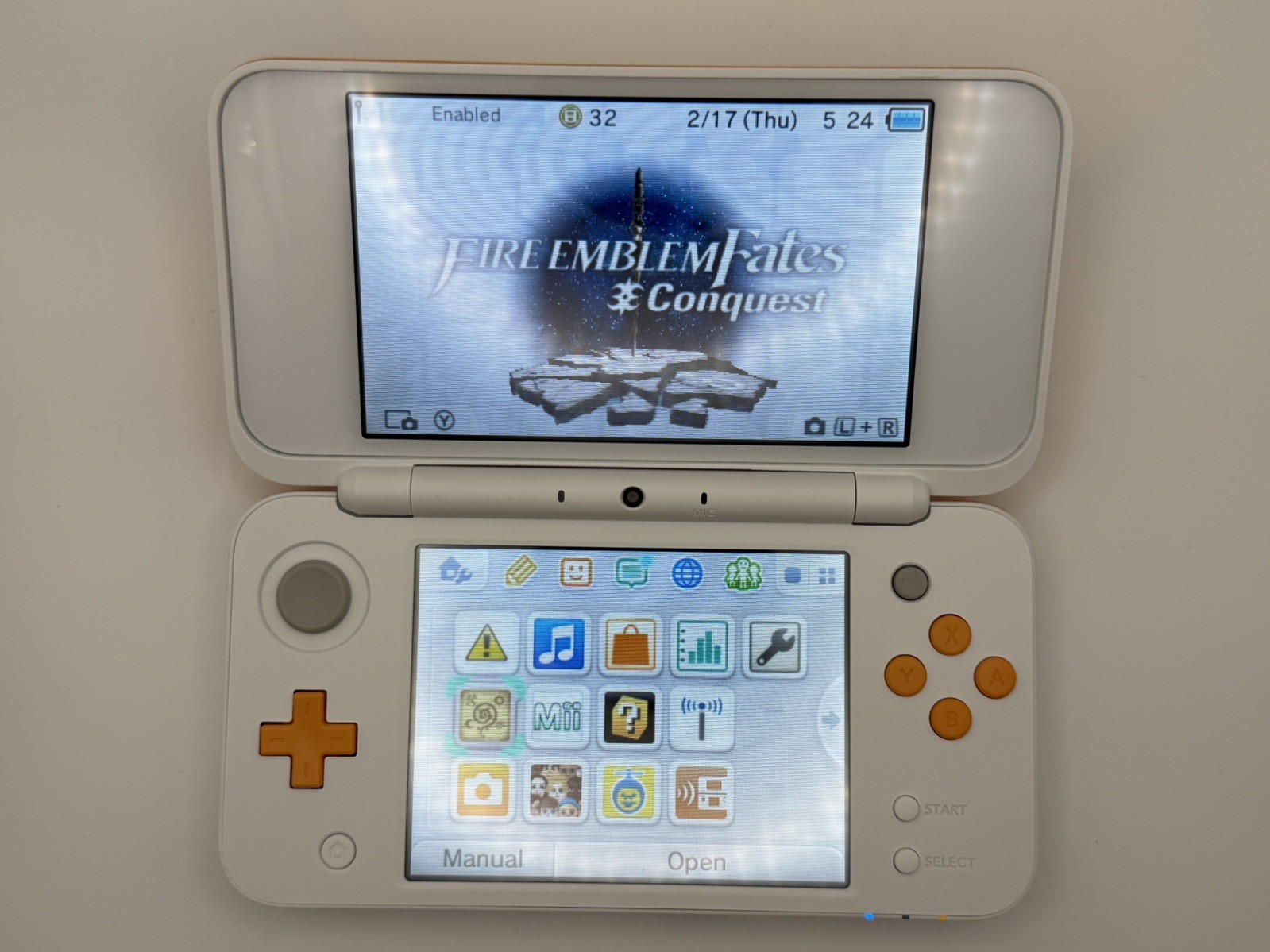 (USA) New Nintendo 2DS XL Console White/Orange – Tested 4GB SD Card with charger