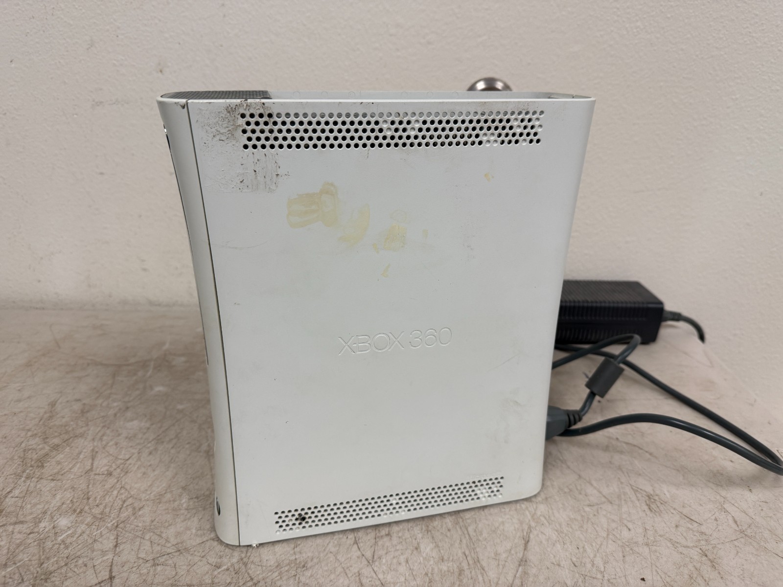 Microsoft Xbox 360 Pro Console Only – Matte White