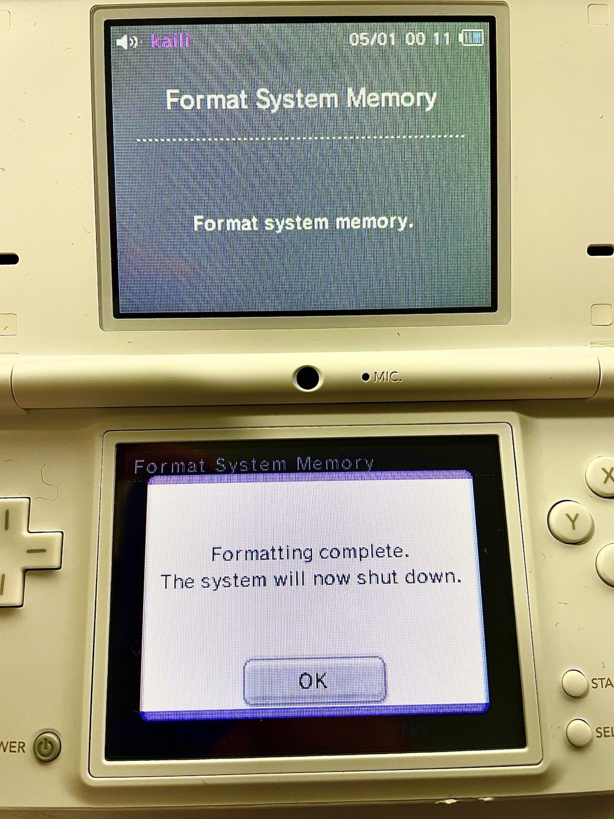Nintendo DSi w/ Stylus White Tested Good /Blue DSlite For Parts – 34 Games Total