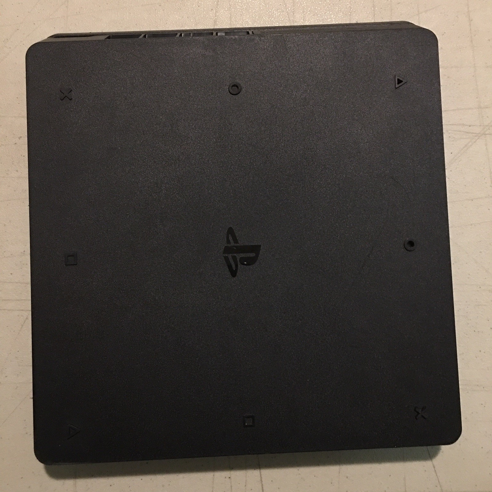 Sony PlayStation 4 Slim 1TB CUH-2215B Console & Controller