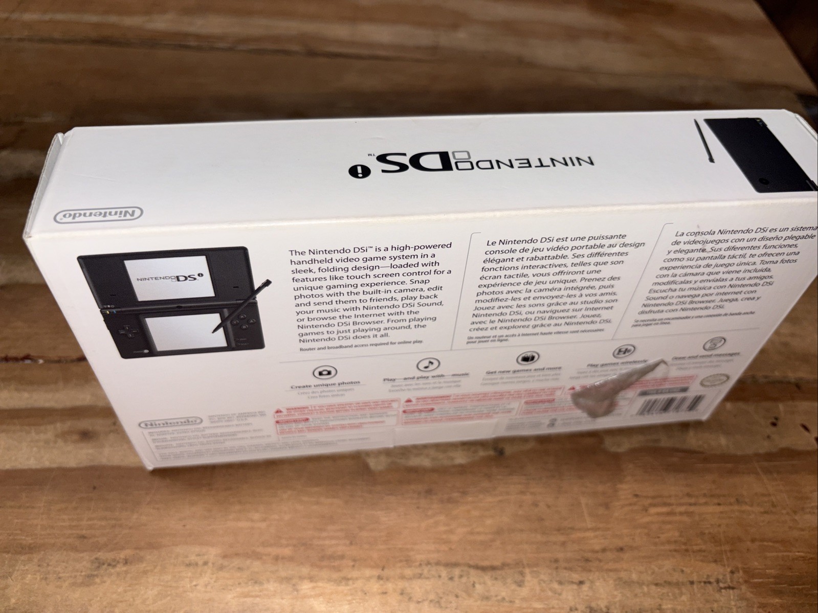 Nintendo DSi Black Handheld System in Box with Charger and Replacement Stylus