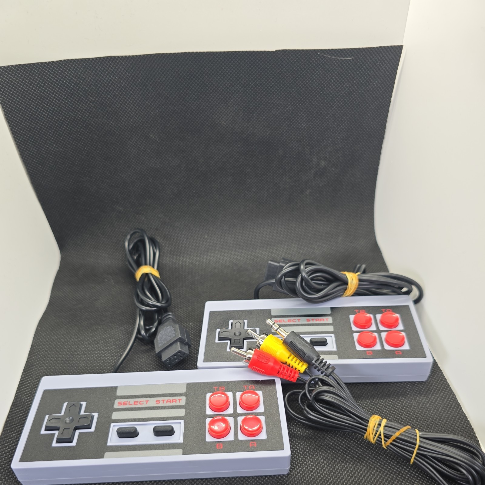 NEW Mini Game Anniversary Edition Classic Built-in 620 Classic Game 2Controllers